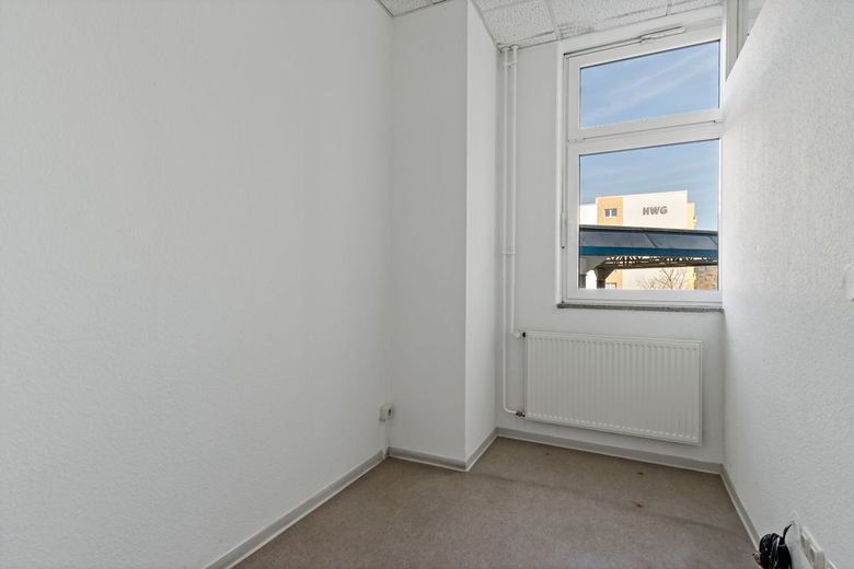 Praxisfläche in der Heideringpassage zu vermieten! – Raum