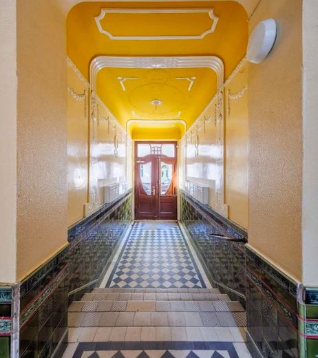 Altbau Single Wohnung in Bestlage – Flur Eingang