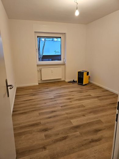 Vente directe : majestueux appartement de 5 pièces avec balcon, près de Hafeninsel Offenbach – Foto 9