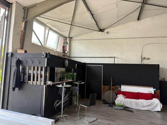 Capannone di stoccaggio/produzione a Landau-Nord nuovamente disponibile in affitto da gennaio 2027 – Innenansicht