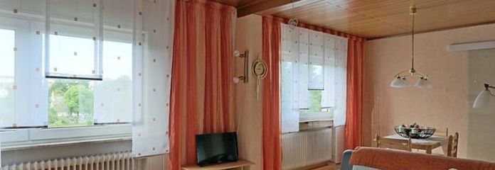 (EF0852_M) Kassel-Landkreis: Lohfelden, möblierte 2-Zi-Wohnung mit Dachbalkon, WLAN und Grundreinigung inklusive