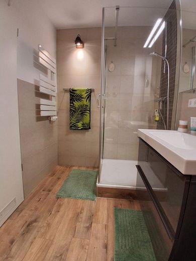 Angenehme 3Zi Wohnung – Bad