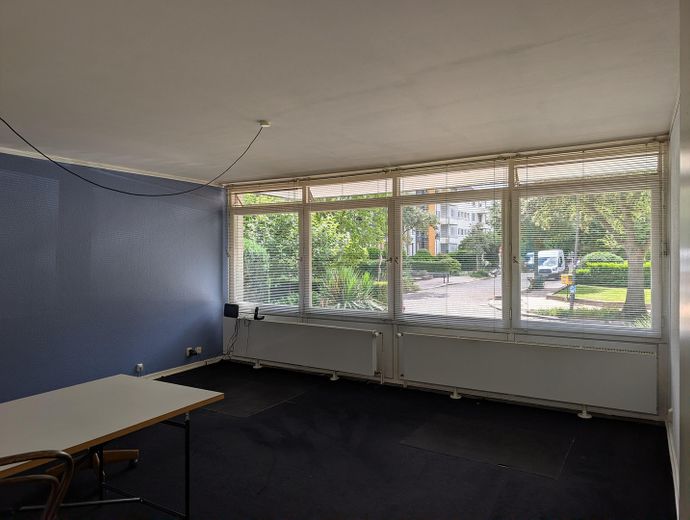 Erdgeschosswohnung in Alsternähe (Uhlenhorst) mit exklusiver Gartennutzung in Architektenhaus – Wohnraum 1