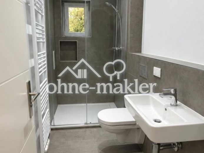 Erstbezug nach Sanierung, 2,5 Zimmer Wohnung, provisionsfrei vom Eigentümer – Foto 1