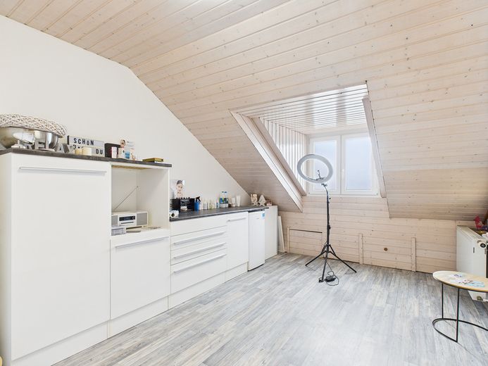Helle Doppelhaushälfte mit Wintergarten und Einliegerwohnung in familienfreundlicher Lage – Foto 16
