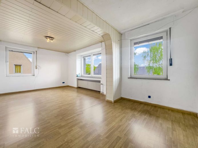 Riesiges Grundstück &amp; viel Potenzial - Zweifamilienhaus mit Ausbaureserve in Reckenfeld – Wohnzimmer OG