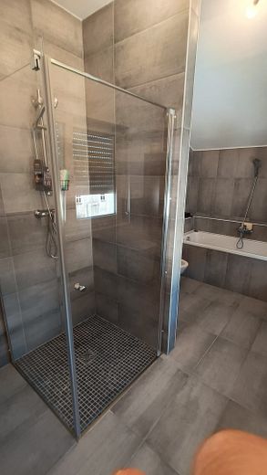 Badezimmer im Obergeschoss