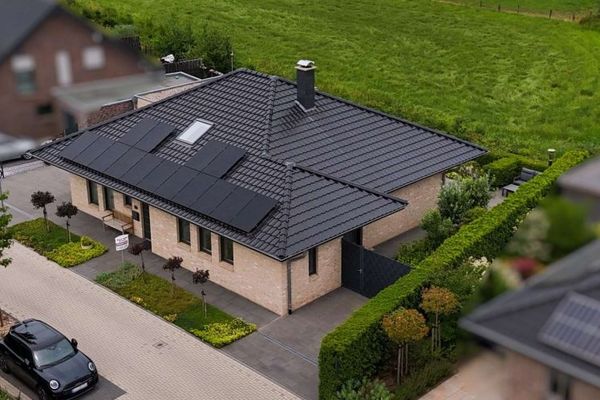 Isselburg: Moderner Bungalow mit Photovoltaik, Smart‑Home‑Komfort & Sicherheitsausstattung