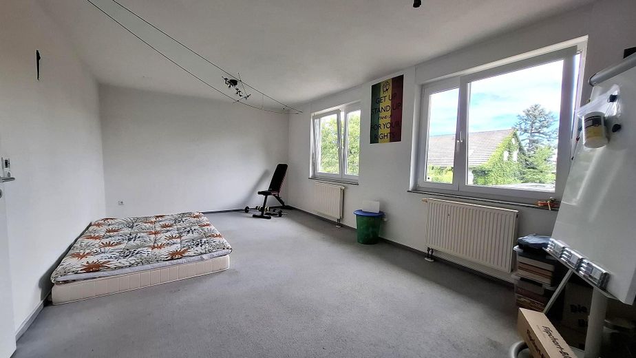 Teilbares Zimmer 1. OG