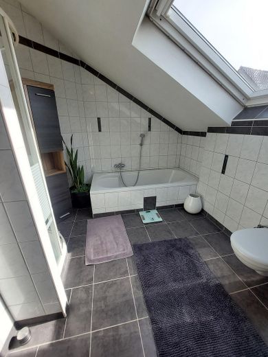 Casa unifamiliare con veranda invernale ;terrazza; giardino e garage.  !!(prezzo trattabile) – Foto 16