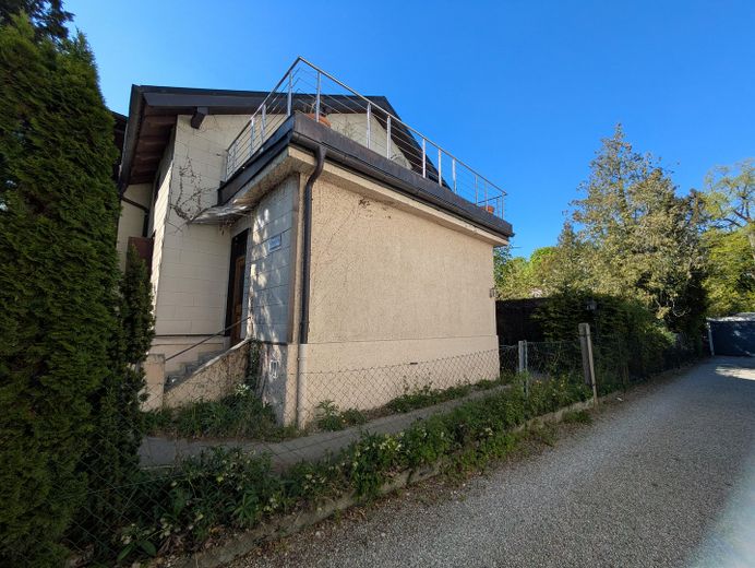 Charmantes freistehendes renovierungsbedürftiges Einfamilienhaus/Kapitalanlage von Privat – Photo 5