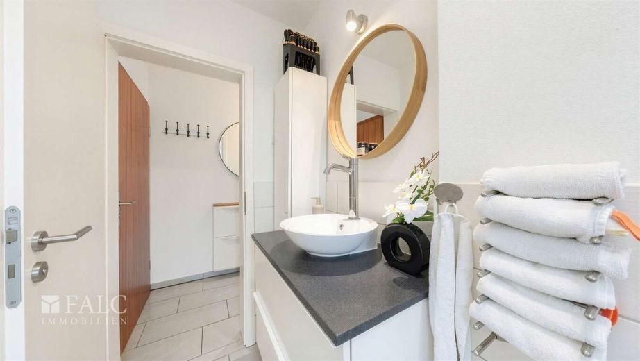 KFW 115 - Kernsaniertes Mehrfamilienhaus mit 7 Wohneinheiten in Stuttgart-Bad Cannstatt – Badezimmer