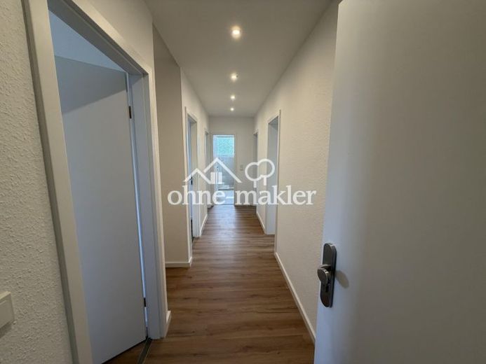 Appartement de 4 pièces entièrement rénové à Wiesbaden – Photo 1