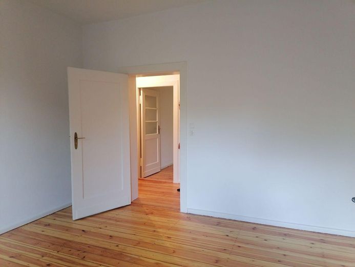 Tranquillo appartamento per single di 2 locali con balcone a Tempelhof, rialzato, ristrutturato, disponibile da subito – Foto 8