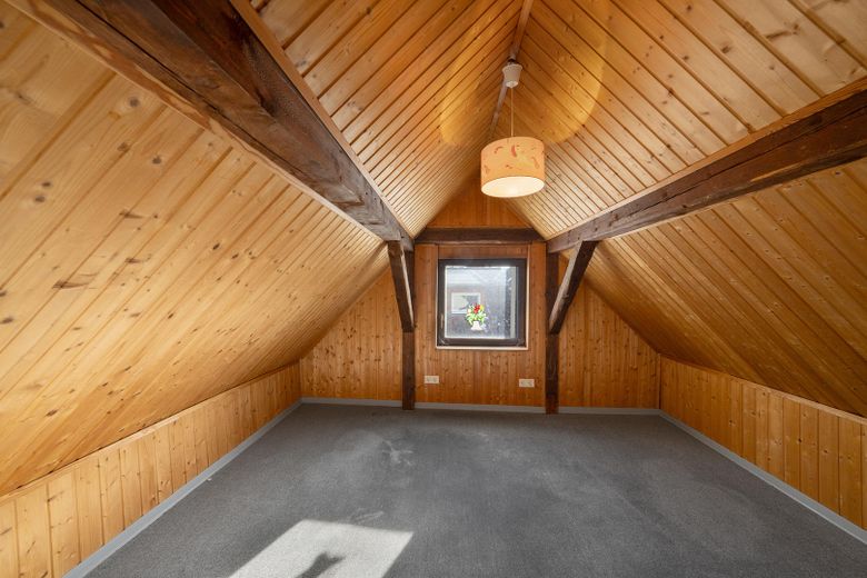 Großzügiges 8-Zimmer-Wohnhaus auf drei Wohnebenen in Aßlar-Berghausen – Foto 10