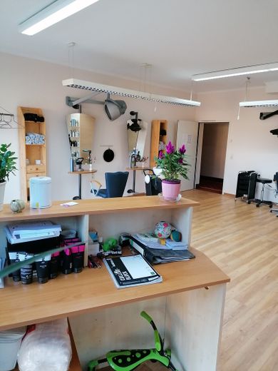 Friseursalon Friseurladen Kosmetikladen Fußpflege Henstedt Ulzburg – Foto 13
