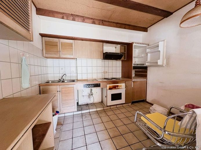 Vielseitiges Immobilienensemble mit zwei Gebäuden, Gewerbefläche und großem Entwicklungspotenzial in Lichtenberg – VUB0002148-6