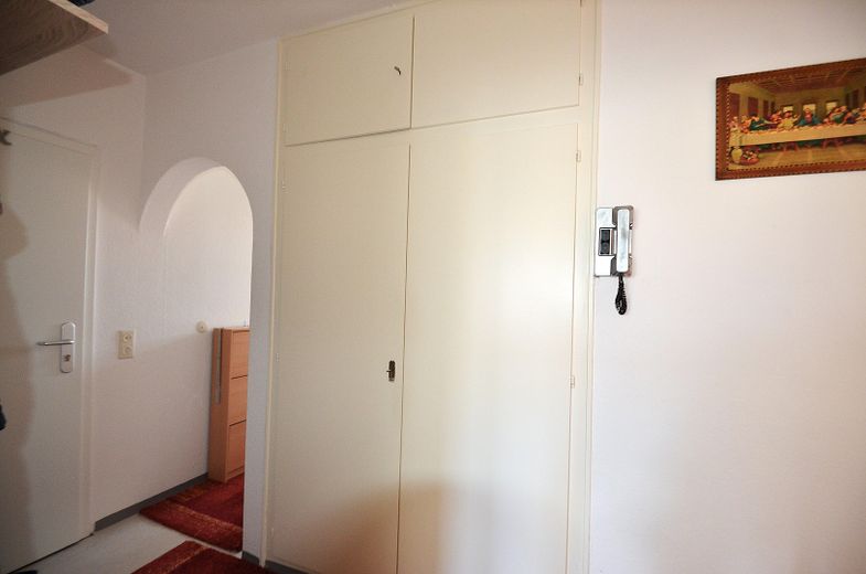 ****TOP 3,5-4 Zimmerwohnung, großer Balkon, in Ansbach, ruhige zentrale Lage – großer Einbauschrank im Flur
