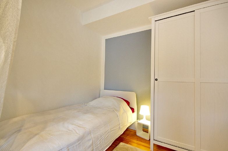 Nette Dachgeschosswohnung mit Internetzugang im südlichen Zentrum, Nähe HBF / Büroviertel und Aalto-Theater und Philharmonie – ddd0c1b030af344e76cb24b5790c8d0efb4e4ba0.jpg