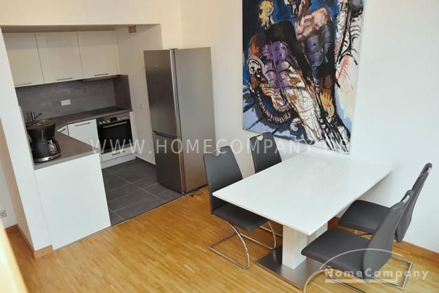 Südstadt, Zentral gelegene, modern möblierte Maisonettewohnung Nähe Nord/LB – eb5f3b9a3267c1fd1cb16fe017d28eb203fa5271.jpg