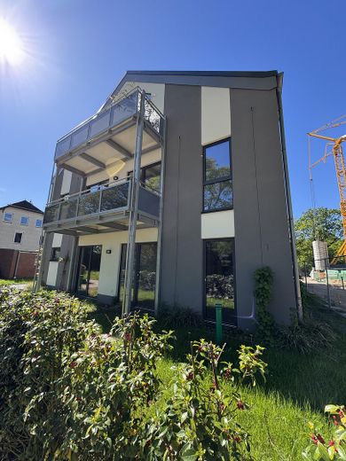 Stadtnah & naturnah: moderne, energieeffiziente 2-Zimmer-Neubauwohnung nahe Hamburg mit Smart Home – Foto 6