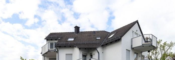 Kl. Wohnung mit Loggia mit TGP sowie 1 PKW Abstellplatz in schönem gepflegten Haus als Kapitalanlage