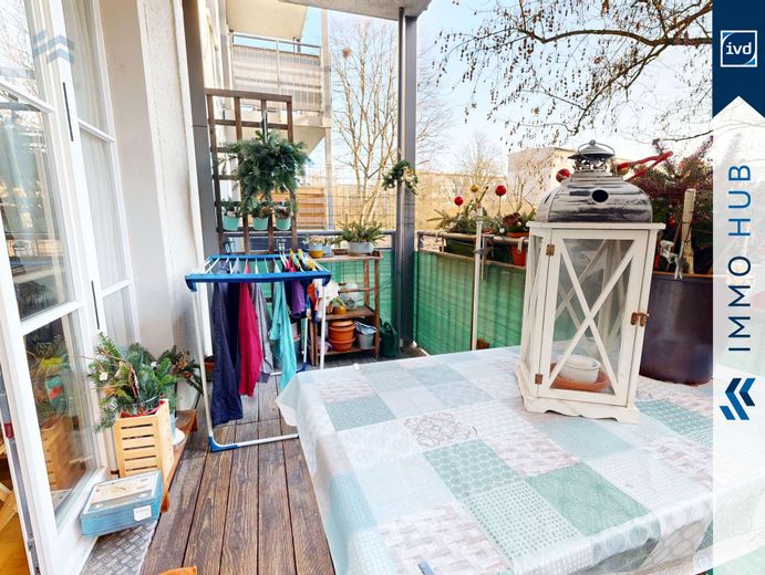 4571081-oPEWZPj2fWGqcKA7gfwXHcft-Balkon.jpg