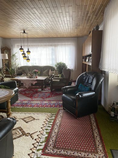 vom Esszimmer ins Wohnzimmer