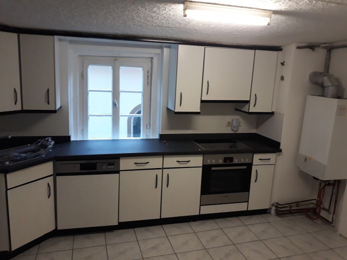 Küche mit neuer Arbeitsplatte,