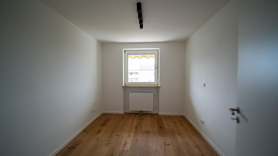 Erstbezug nach Kernsanierung inkl. Alpenblick - Perfekt für Familie oder WG – Kinderzimmer