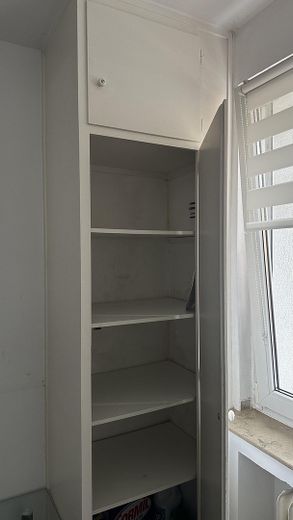 Світла квартира з 3,5 кімнатами – Einbauschränke im Flur 