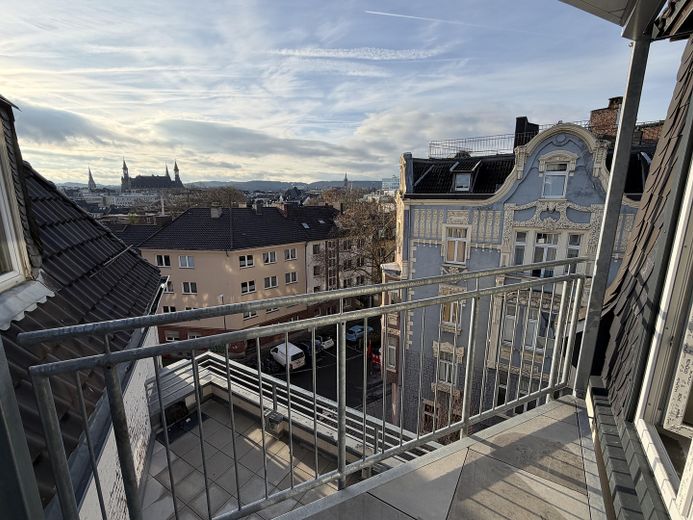 Balkon mit Blick aufs Rathaus
