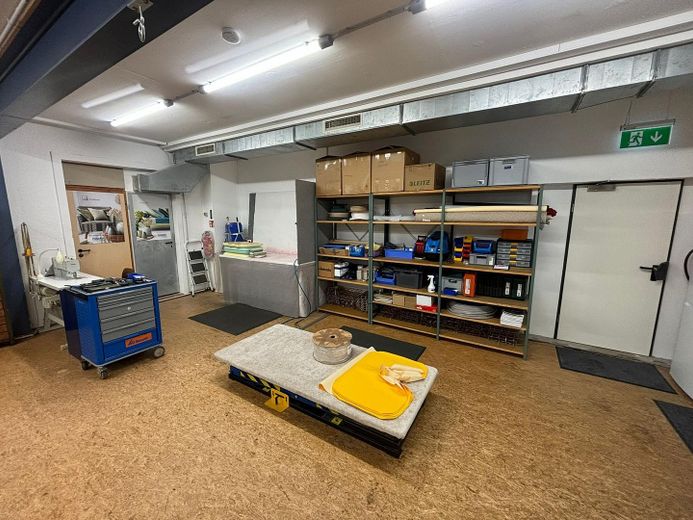 Stilvolles Landhaus mit vielseitig nutzbarer Werkstatt – Werkstatt