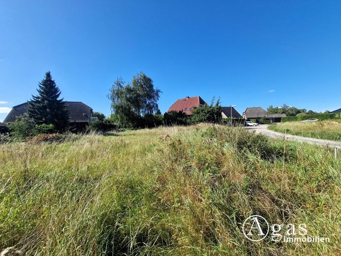 Bauträgerfreies Grundstück ca. 567 m² groß in idyllischer Lage in Teschendorf / Burg Stargard – Grundstück Ansicht 2