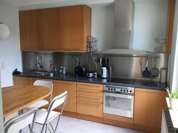 Charmante 3,5 Zimmer- Altbau-Wohnung mit Gartenanteil in begehrter Lage Killesberg/Feuerbach – Küche