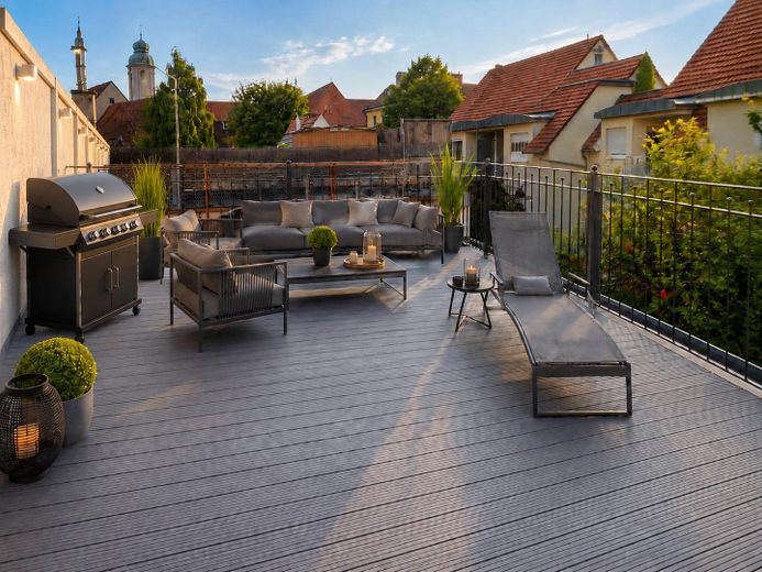 Exklusive, moderne Wohnung mit Dachterrasse offener Küche, Kamin und TG-Stellplatz – Dachterrasse