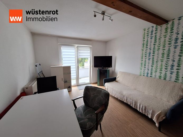Zimmer einer 3 Raum Wohnung