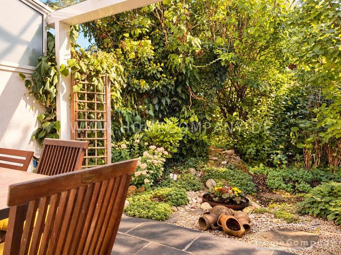 Voll möbliertes 6-Zimmer-Haus mit schönem Garten – 7d298de970ee365aefe5681ec87b7571c6076d4d.jpg
