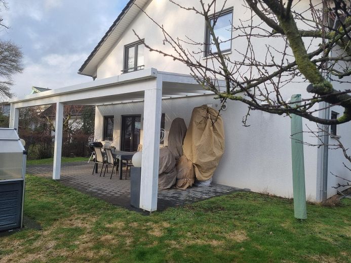 Energieeffizientes Einfamilienhaus mit Einliegerwohnung (232 m²) in Hannover-Bothfeld – Hausansicht 2