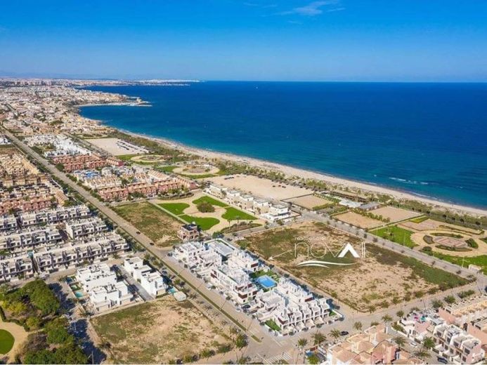 Eck-Penthouse direkt am Meer – Foto 1