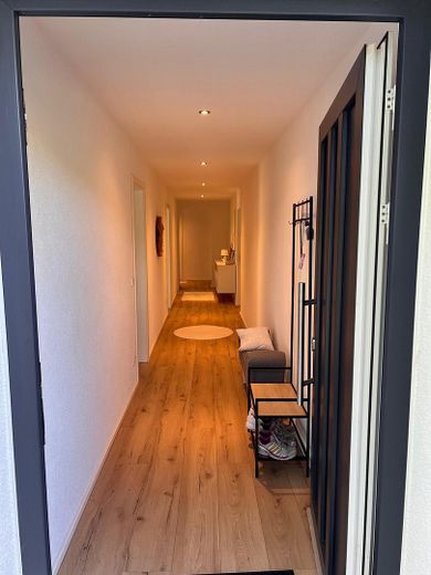 Exclusive house with a separate apartment in a quiet location on the edge of the forest in Tuttlingen – Flur UG