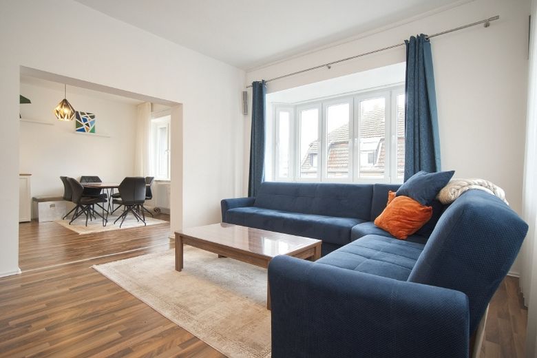 Helle, renovierte und neu möblierte Wohnung in attraktiver Citylage, PKW-Stellplatz möglich – 78ef79bc8353eb5154df8903310181b4e48bcb6a.jpg