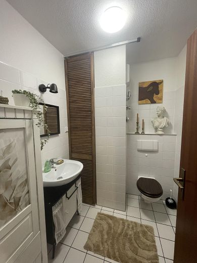 Gäste-WC mit Einbau 