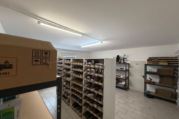 Stadecken-Elsheim LAGERBÜRORAUM IM EG