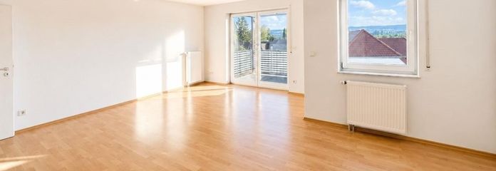 Zonnige 1,5-kamerwoning met balkon op het zuidwesten, inbouwkeuken en lift – Konstanz-Fürstenberg – Wohnbereich 1