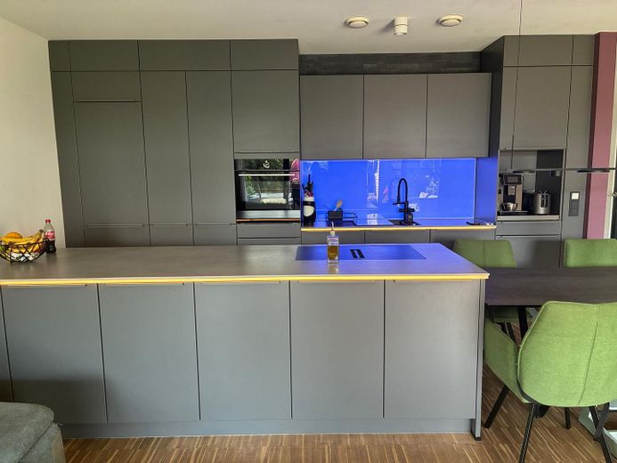 Exclusief vrijstaand huis met wellness-tuin & energieklasse A+ in het centrum van Pulheim – Küche 3