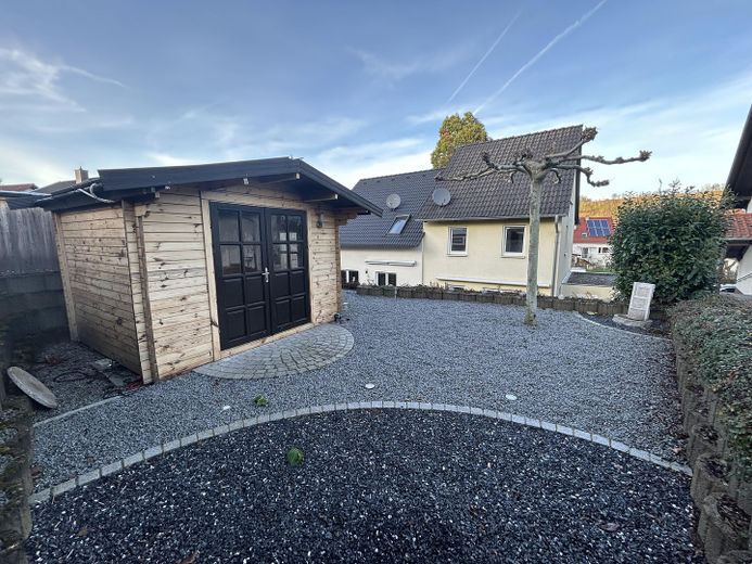 Garten mit Gartenhaus