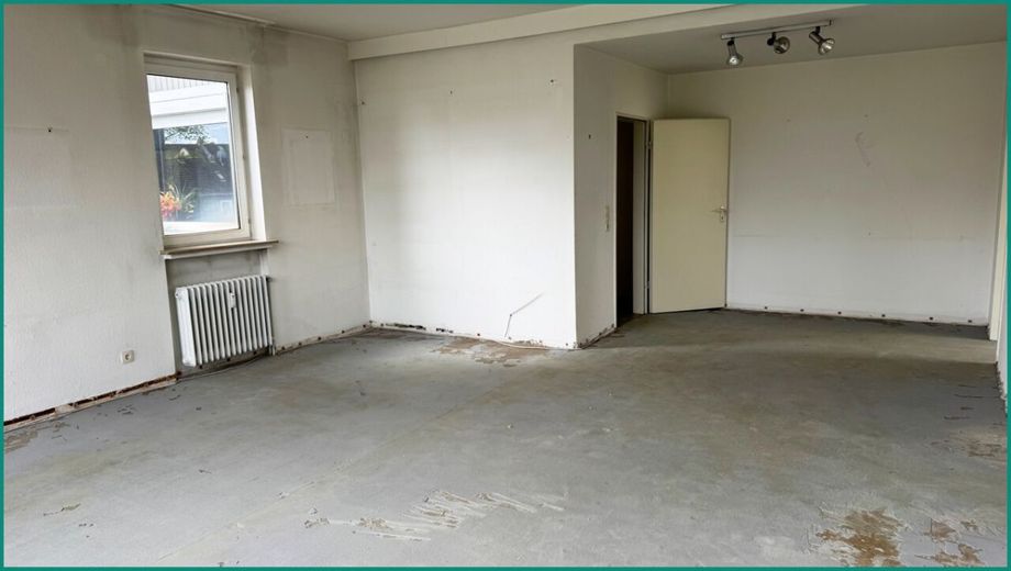 2-ZIMMER-EIGENTUMSWOHNUNG IN GUTER LAGE AM STADTZENTRUM VON RADEVORMWALD, PROVISIONSFREI ! – ...sehr viel Platz und guter Belichtung