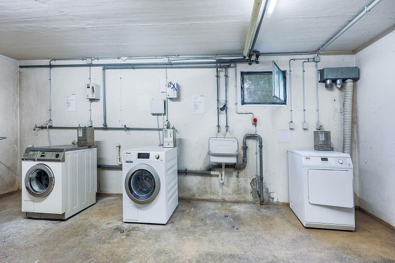 Commission-free 2-room apartment with balcony & garage in Konstanz – Gemeinschafts-Waschraum