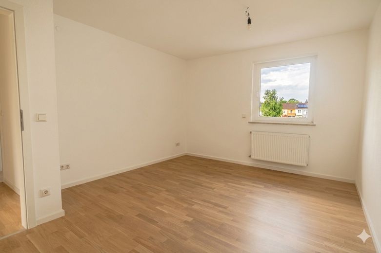 OG Schlafzimmer leer